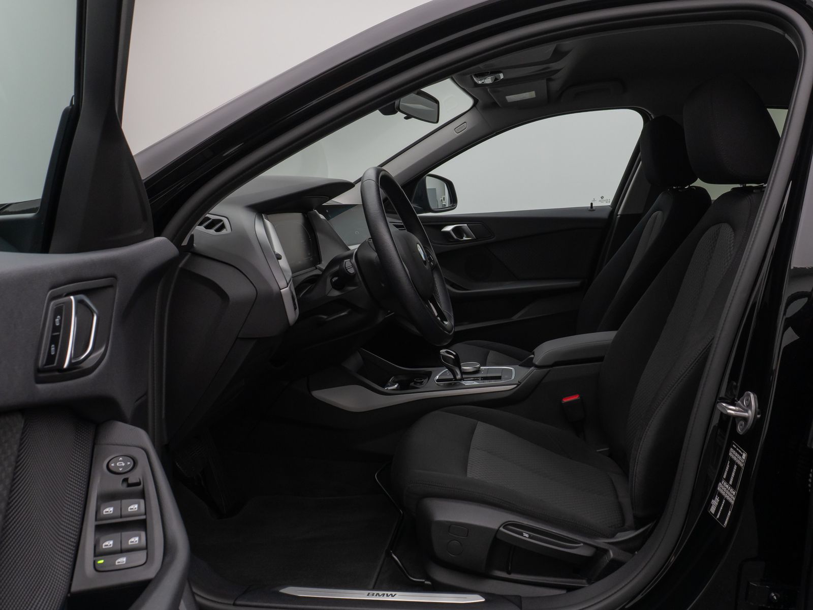 Fahrzeugabbildung BMW 118i DAB CockPitProf LED PDC Geschwindigkeitsreg
