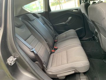 Ford Kuga - 8