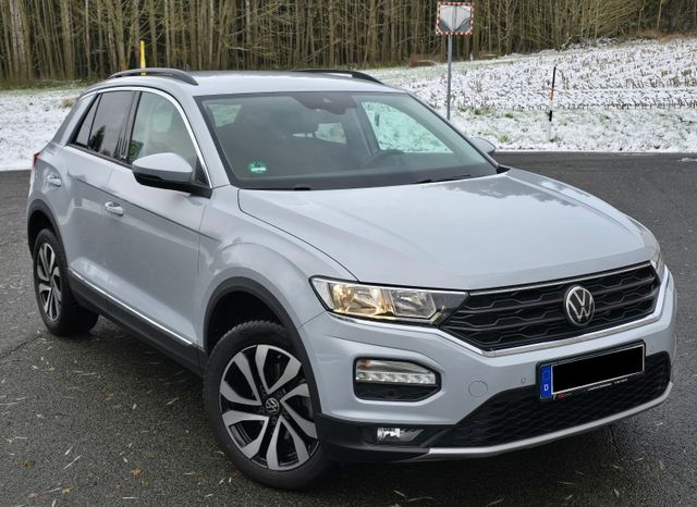 Volkswagen T-Roc 1.5 TSI DSG ACTIVE Neu Tüv, Service,Navi 