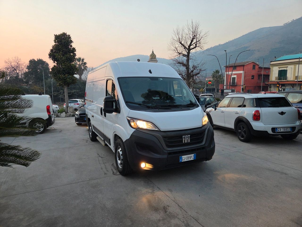 Fiat Ducato 2.2 Mjt 140CV SPONDA IDRAULICA - 202 imagem 2