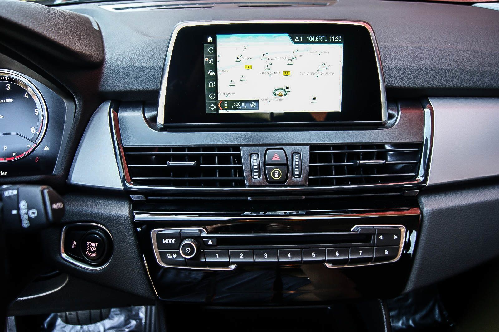 Fahrzeugabbildung BMW 218 Gran Tourer d Advantage BUSINESS NAVIGATION