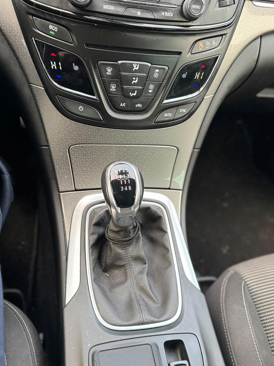 Opel Insignia 2014 — photo 14