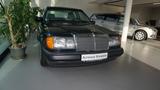 Mercedes-Benz E 260 OLDTIMER H-KENNZEICHEN+SCHECKHEFT+ESSD+TEM - Mercedes-Benz E 260 Gebrauchtwagen