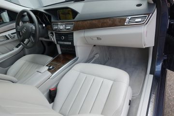 Mercedes E 300 - 12
