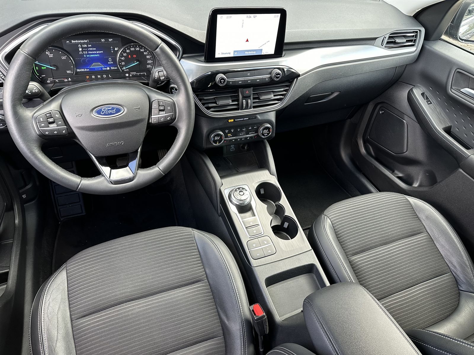 Fahrzeugabbildung Ford Kuga 2.5 Duratec PHEV Titanium X NAV+LED+AHK+B&O