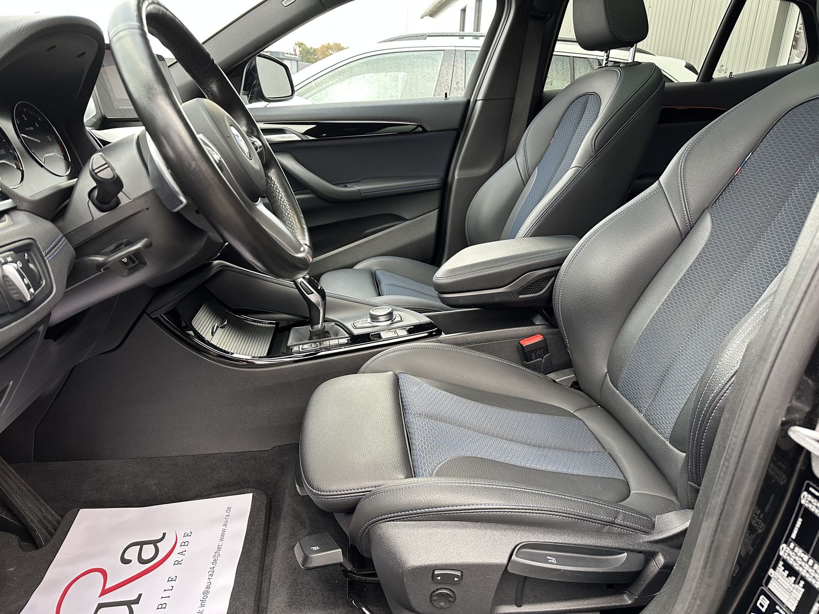 Fahrzeugabbildung BMW X2 xDrive25d M-Sport NAV+LED+PANO+AHK+KAM+20ZOLL