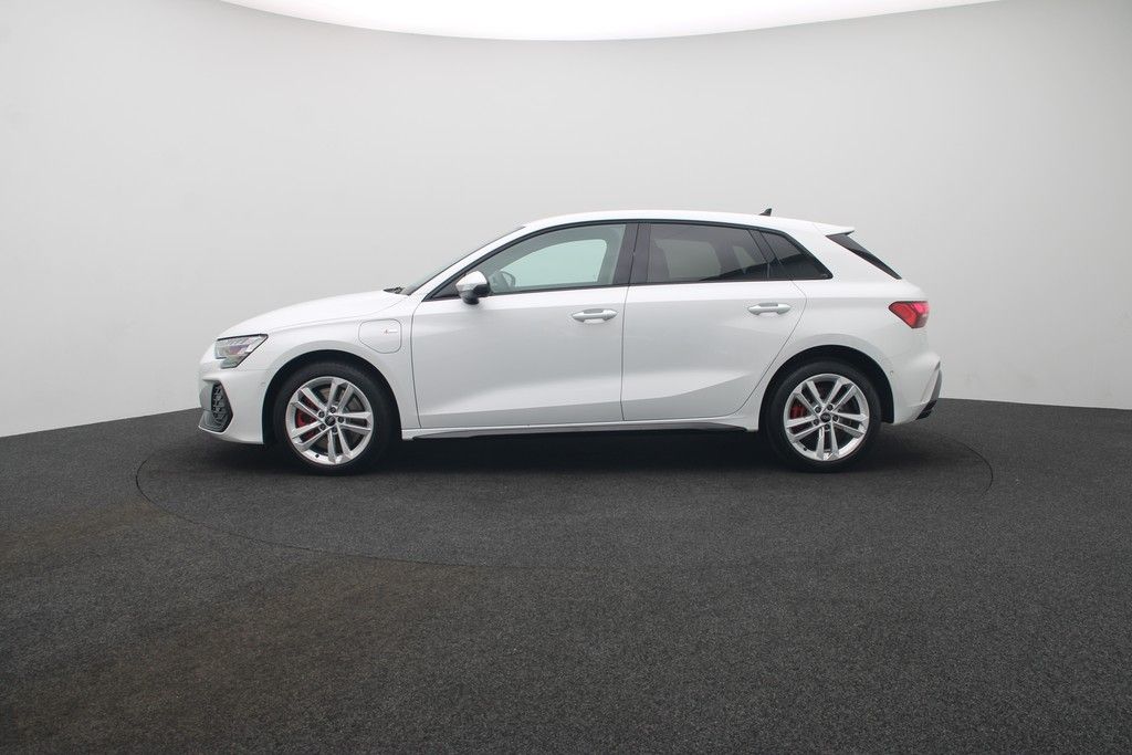 Audi A3 Sportback 1.5 TFSI e S Line LED ACC HuD AHK imagem 2