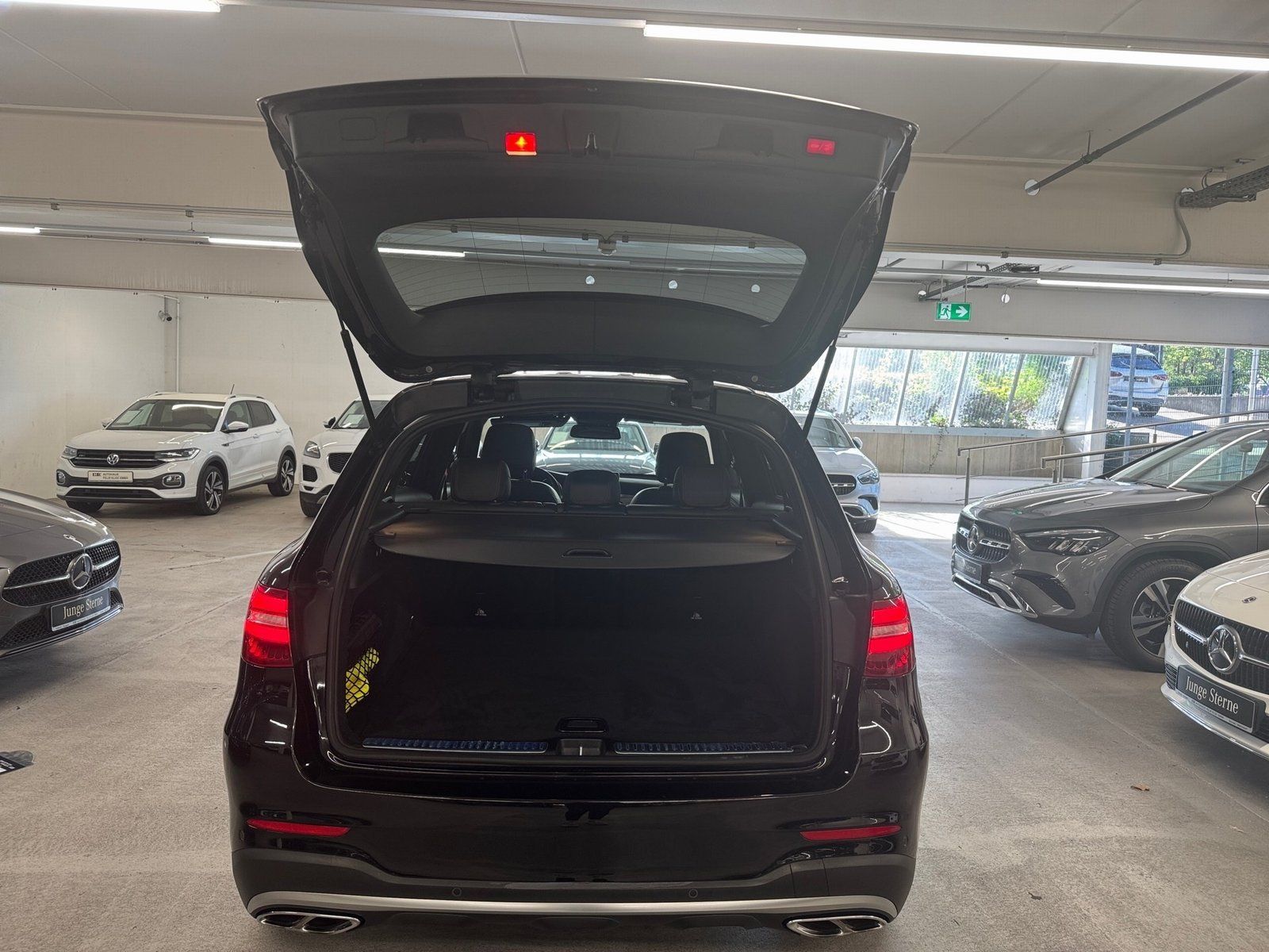 Fahrzeugabbildung Mercedes-Benz GLC 43 AMG 4M*Pano*Standheizung*Kamera*LED*Totwi