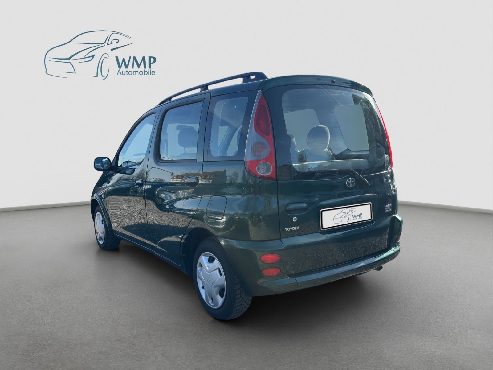 Fahrzeugabbildung Toyota Yaris Verso 1.3 linea Servo/Dachreling/TÜV NEU