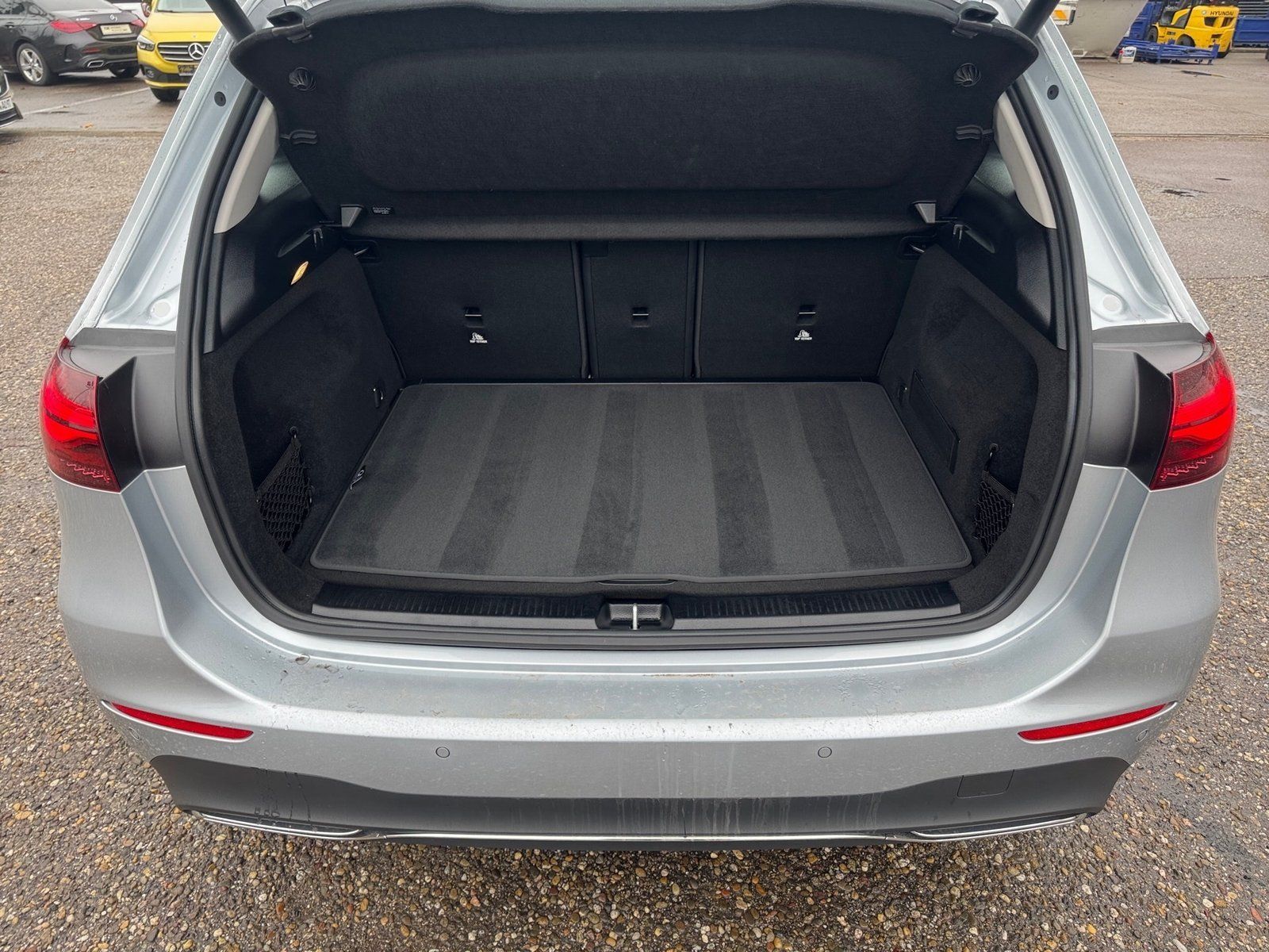 Fahrzeugabbildung Mercedes-Benz B 200 Progressive Adv*Totwinkel*Kamera*LED*MBUX