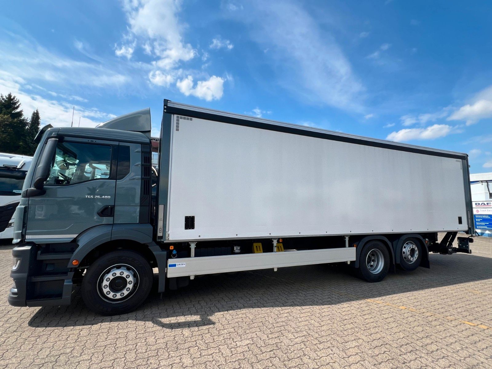 Fahrzeugabbildung MAN 26.480 6x2-4 LL CH