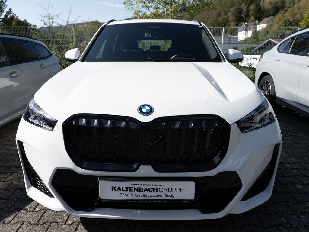 BMW X1 xDrive30 M-Sport AHK HUD 360° LED NAVI SHZ imagem 3