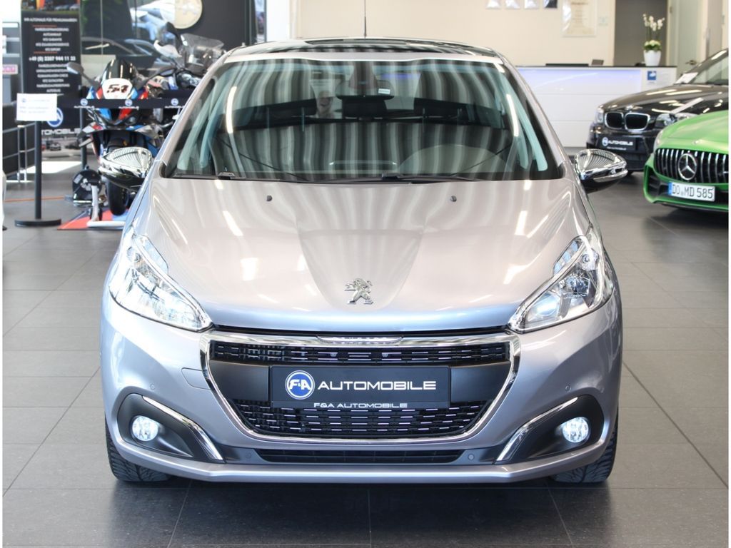 Fahrzeugabbildung Peugeot 208 Allure1.2 PureTech *Pano*Kamera*Keyless*Navi