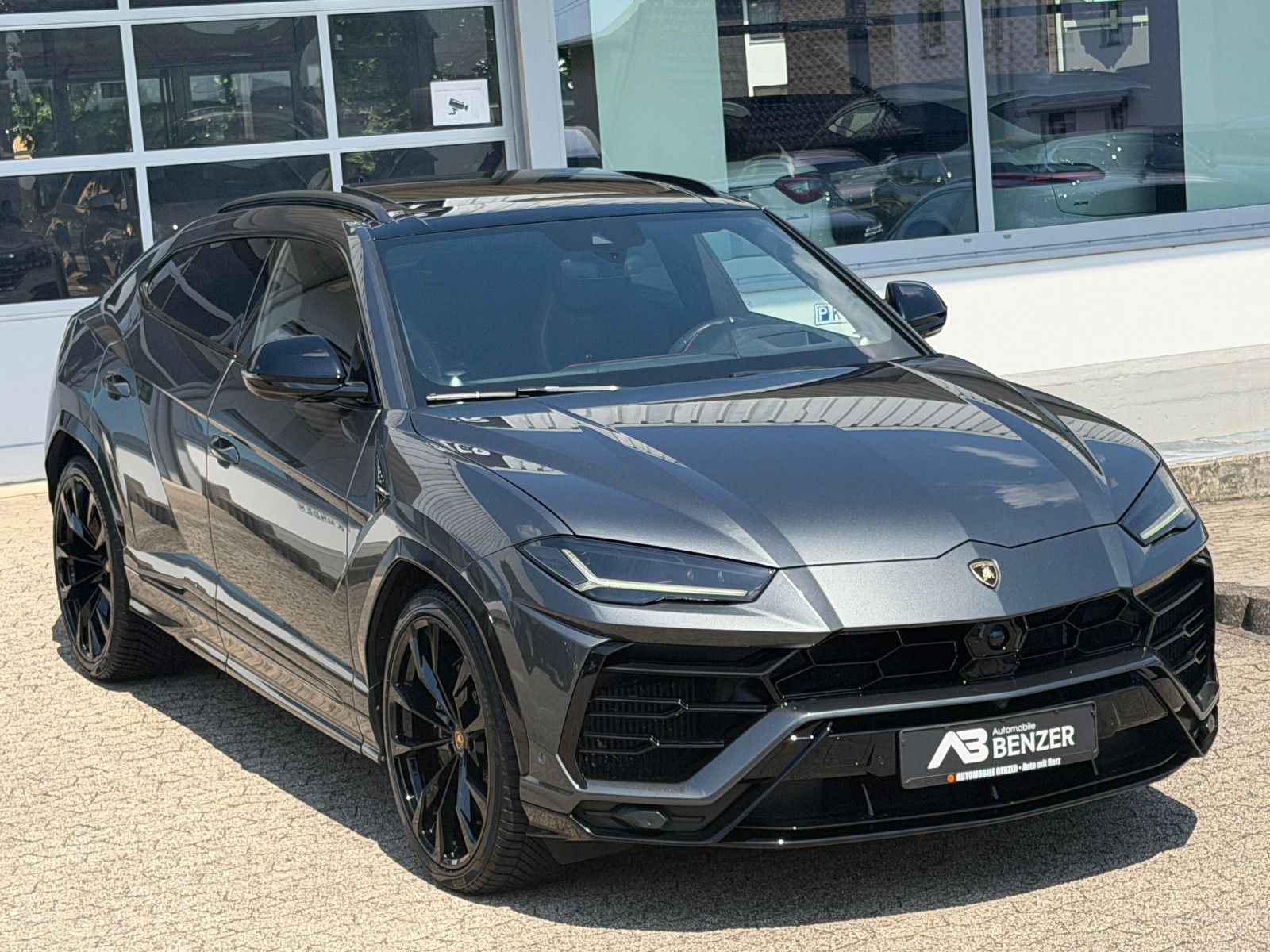 Fahrzeugabbildung Lamborghini Urus/PANO/23ZOLL/B&O-3D/360KAM/HEAD-UP