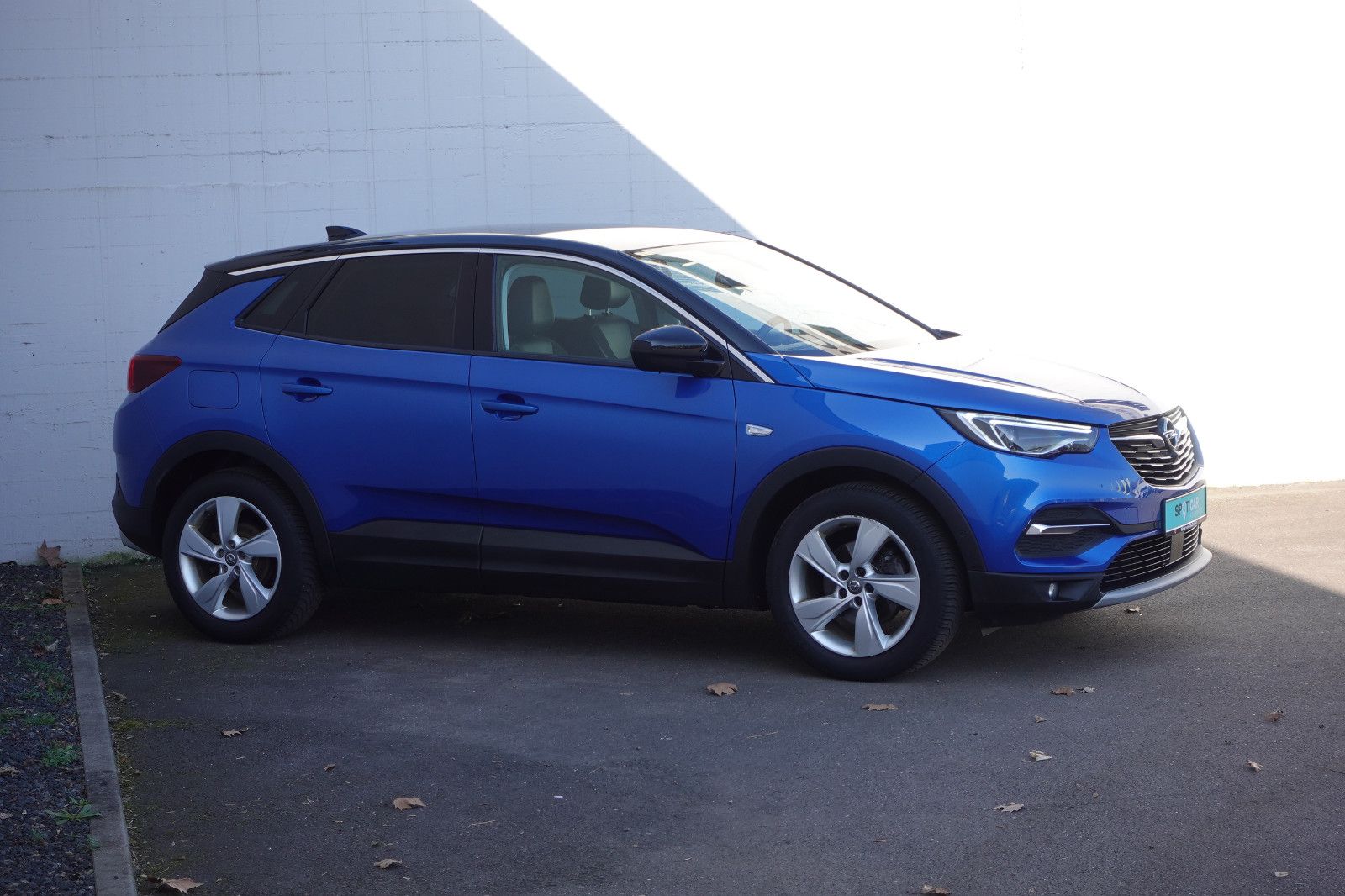 Fahrzeugabbildung Opel Grandland X 1.2Turbo AHK,Sitzh.,Navi,PDC,Kamera