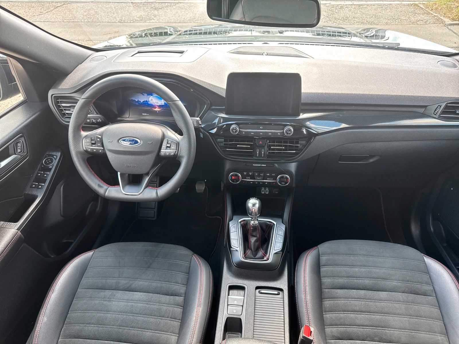 Fahrzeugabbildung Ford Kuga ST-Line X, FAHRASSISTENZPAKET