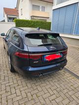 Jaguar XF 25d AWD 240PS R-Sport Sportbrake Auto. R-... - Jaguar XF: 2.2
