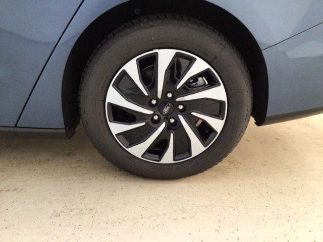 Fahrzeugabbildung Ford Focus Turnier Titanium 1.0 EcoBoost Mild-Hybrid