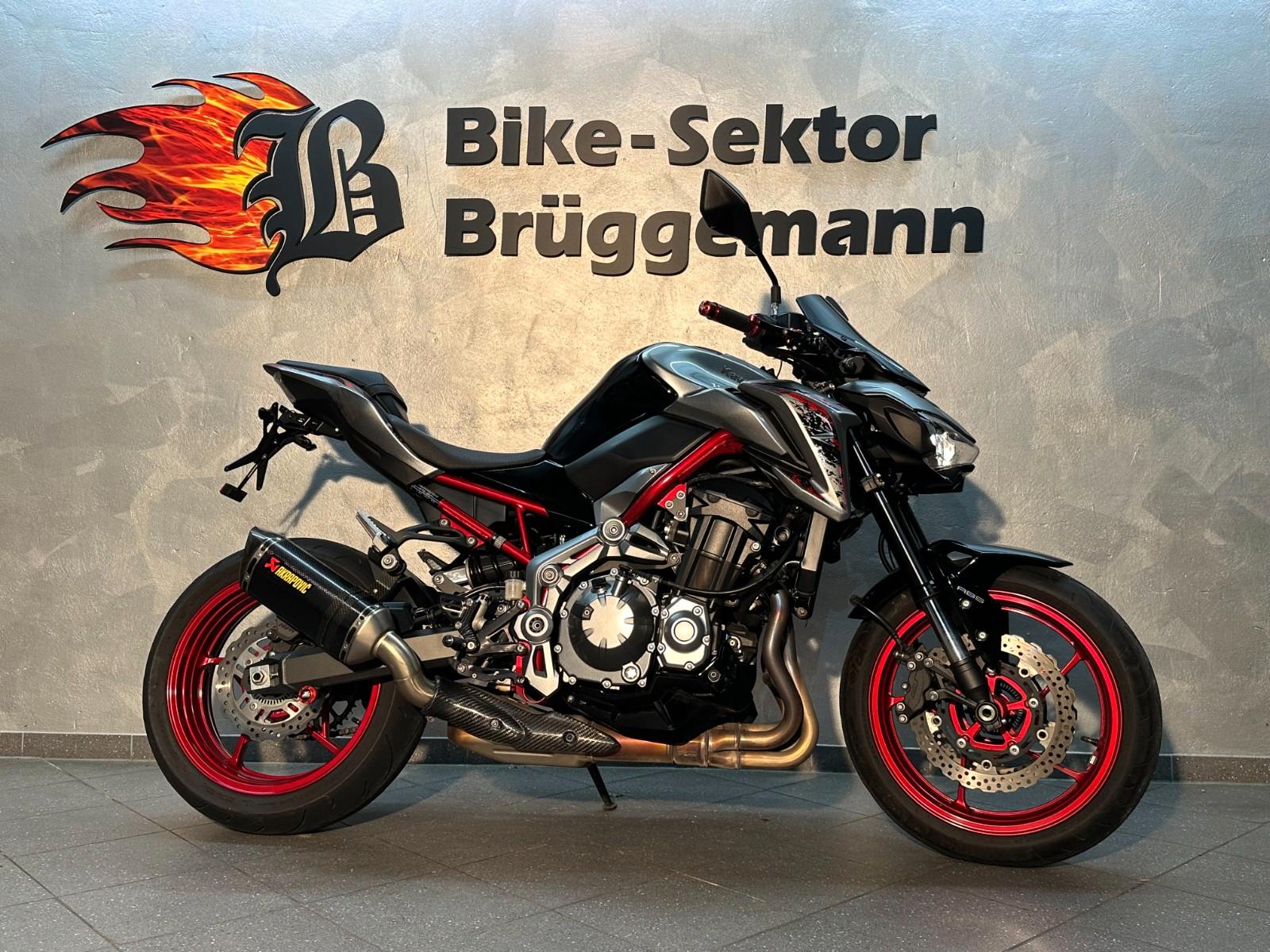 Kawasaki Z 900, Z900 mit AKRAPOVIC und TÜV neu !!! Extras