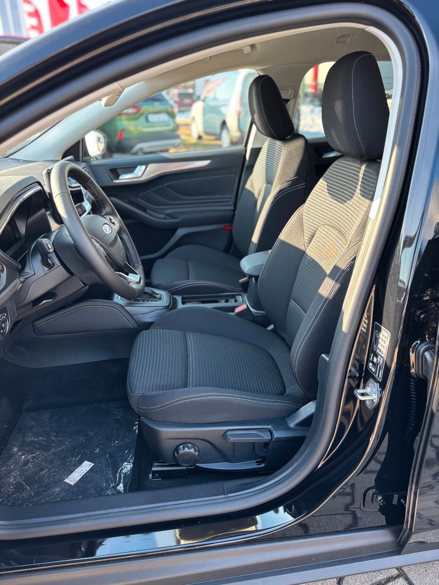 Fahrzeugabbildung Ford Focus Turnier Titanium X