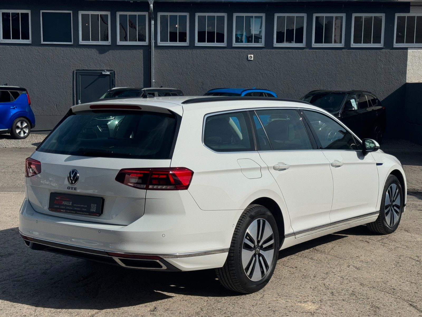 Fahrzeugabbildung Volkswagen Passat GTE Massage Kamera LED ACC SHZ