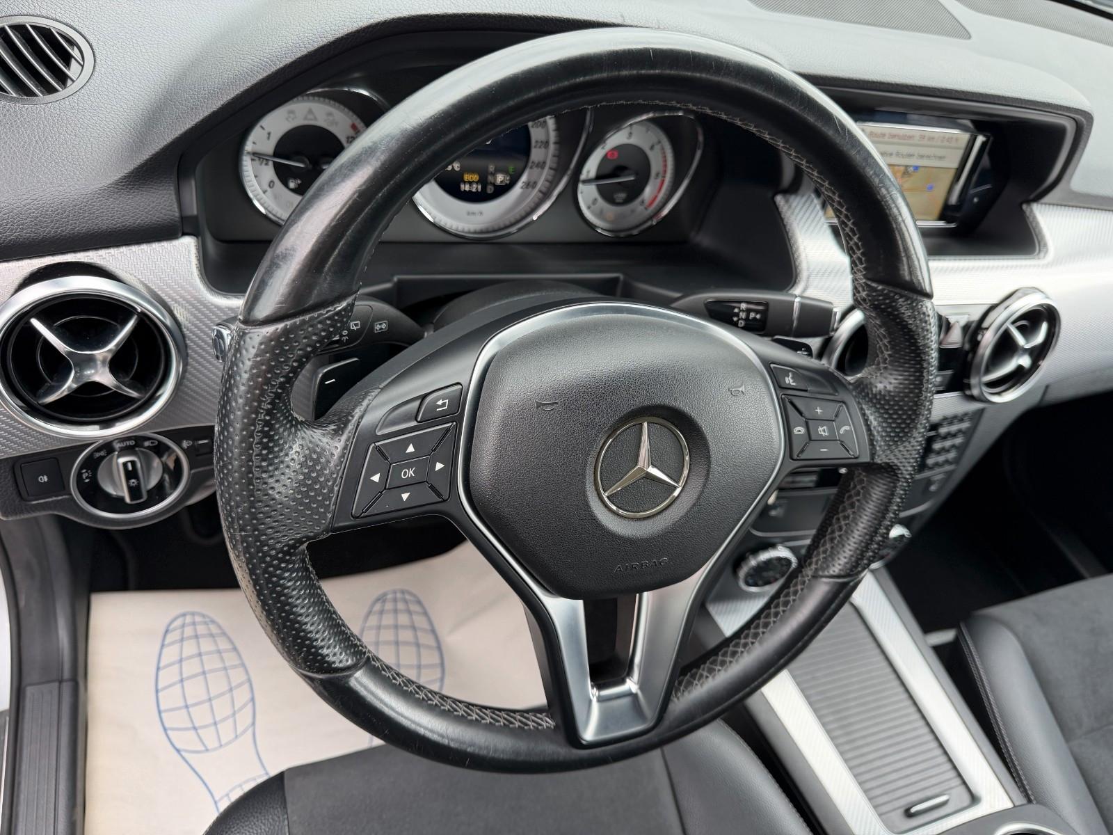 Mercedes-Benz GLK 200 CDI/Sitzheizung/NAVI/AHK/PDC Vo & hi