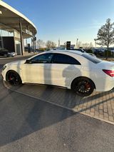 Mercedes-Benz CLA 45 AMG Mercedes-AMG CLA 45 4MATIC DCT Me... - Mercedes-Benz CLA 45 AMG: Limousine