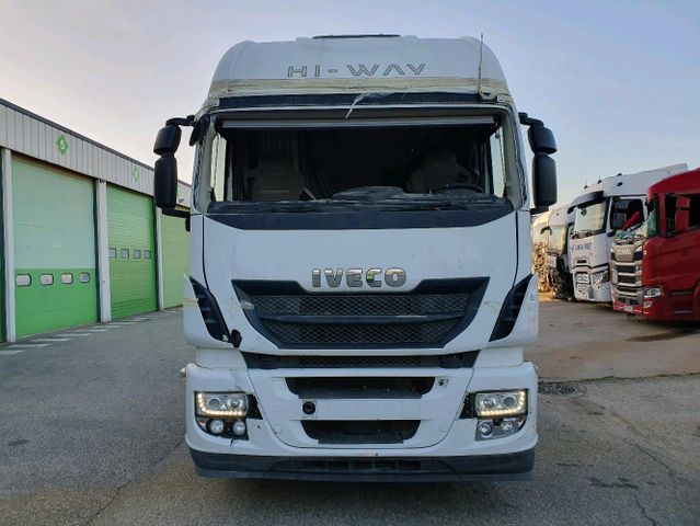 Iveco 440S46