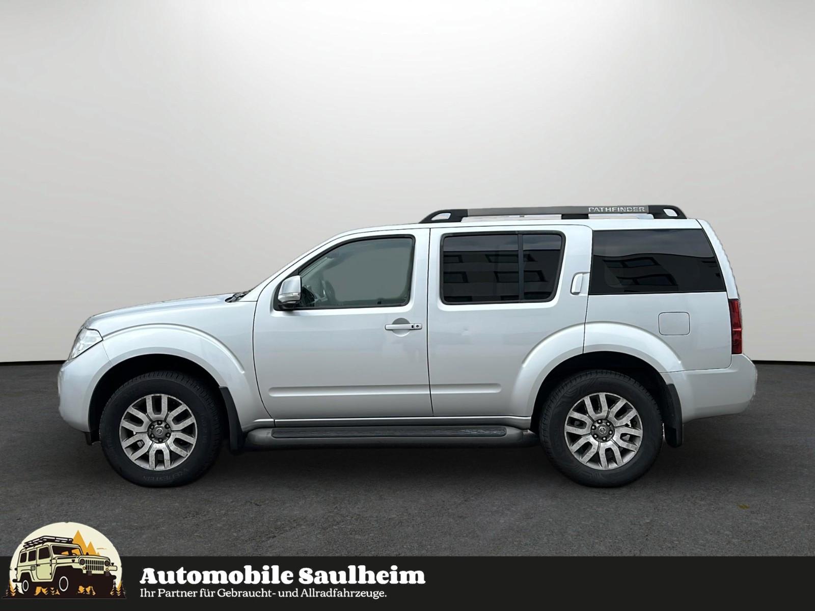 NISSAN PATHFINDER 2.5 dCi 190ch LE 4X4 - 7 PLACES - TOIT PANORAMIQUE - INTERIEUR CUIR CHAUFFANT - GPS - ATTELAGE