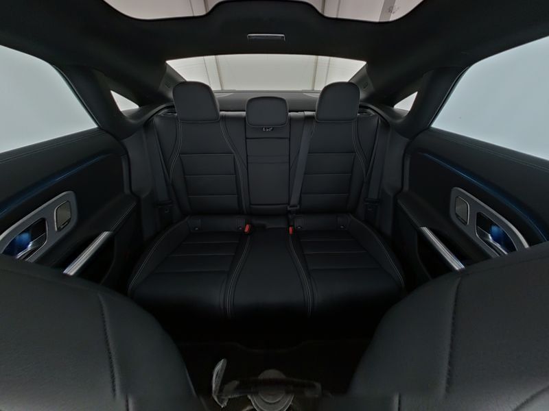 Fahrzeugabbildung Mercedes-Benz CLA350 4M AMG Prem+ AHK Superscreen DRIVE ASSIST