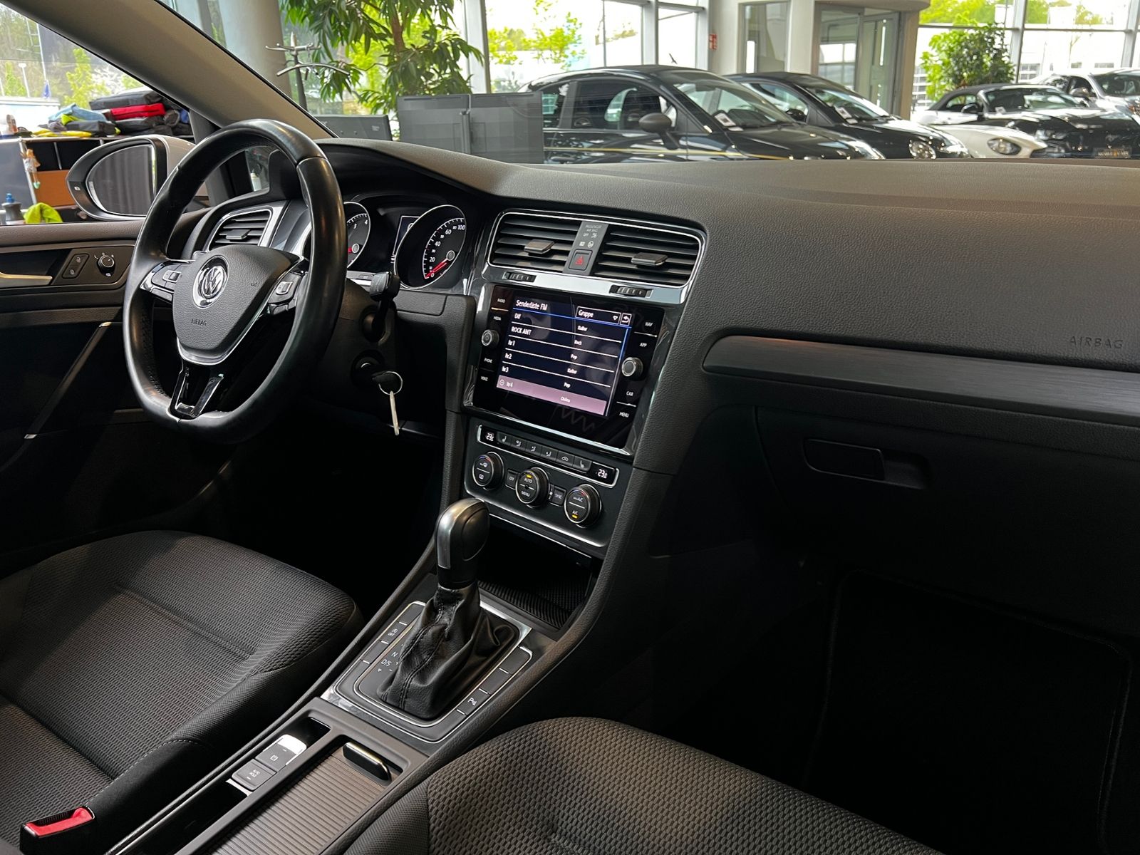 Fahrzeugabbildung Volkswagen Golf VII Lim. Comfortline BMT ACC  NAVI ALU