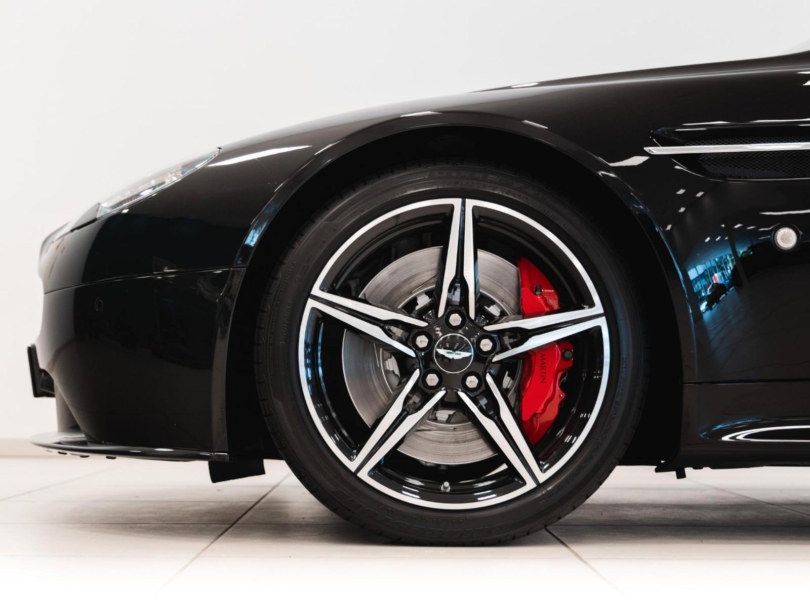 ASTON MARTIN V8 VANTAGE S COUPE