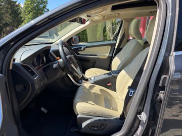 Volvo XC60 - 11