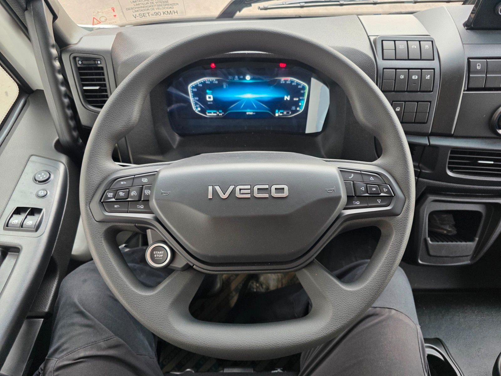 Fahrzeugabbildung Iveco Eurocargo ML75E19/P LBW 1.000kg 3 Sitze Klima