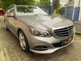 Mercedes-Benz E 220 CDI T-Modell, AHK, H&K, LED!!!