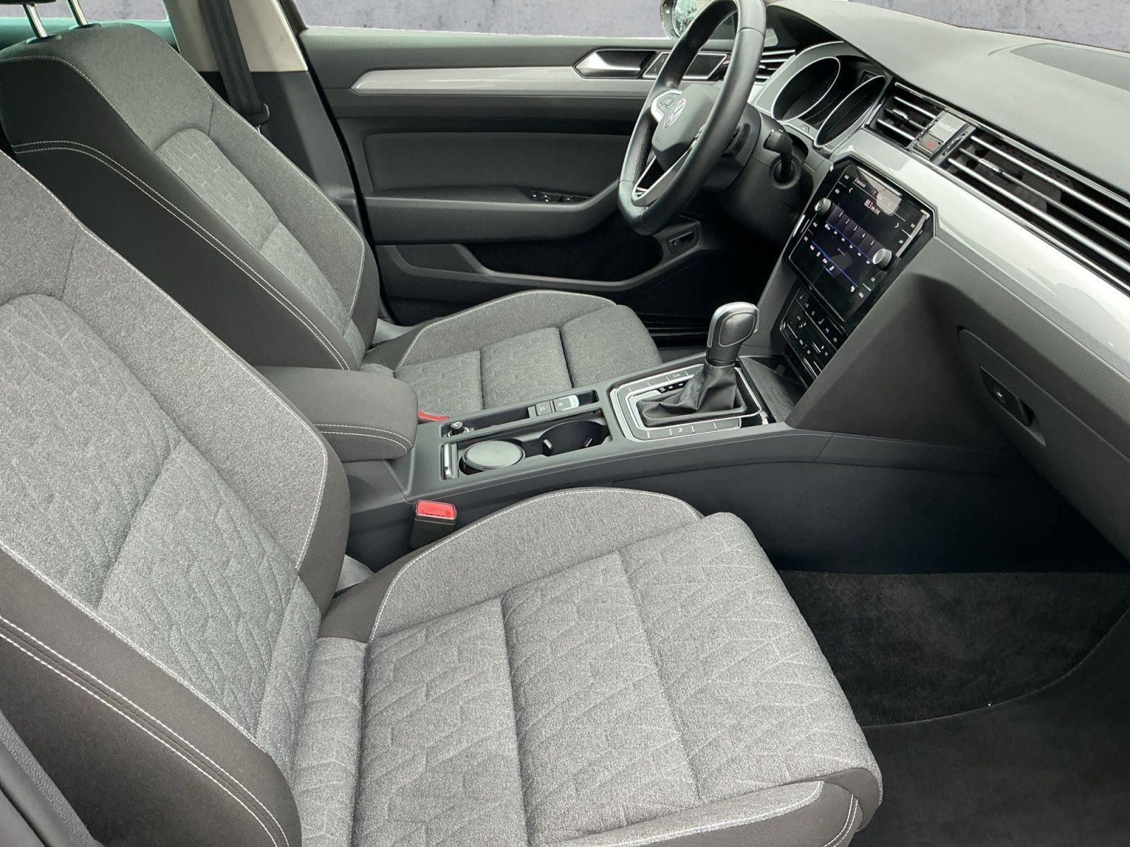 Volkswagen Passat Variant - Bild 13