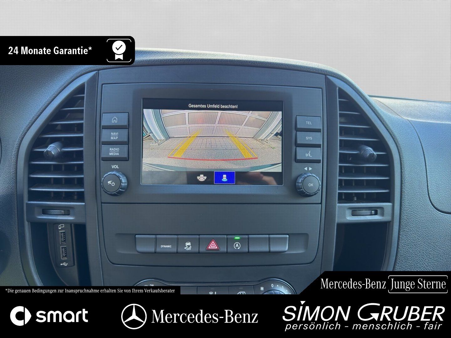 Fahrzeugabbildung Mercedes-Benz Vito 114 Tourer extralang Navi Kamera 8 SSitzer