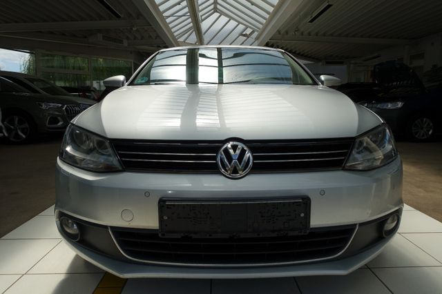 Volkswagen Jetta VI Life