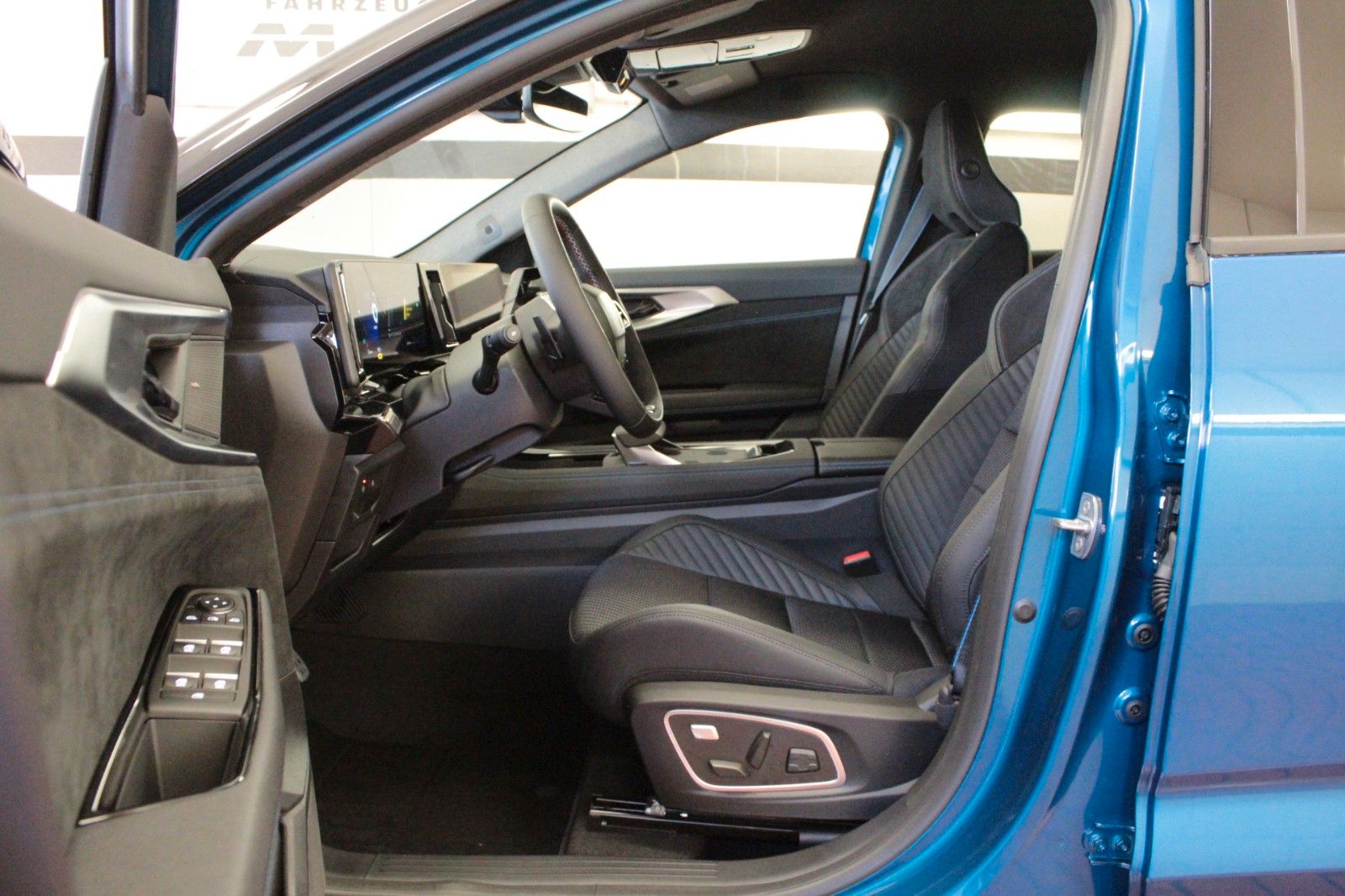 Fahrzeugabbildung Renault Austral Mild Hybrid 160 Esprit Alpine #15394