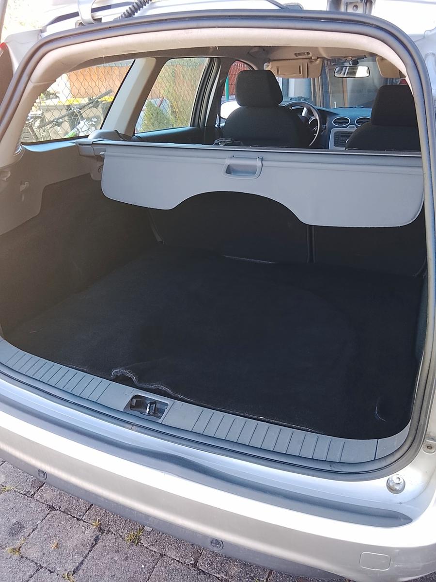 Ford Focus 2010 — photo 6