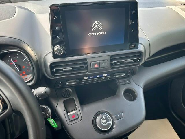 Citroën Berlingo Feel M/AHK/LED/Kamera/Panorama/Alu/PDC