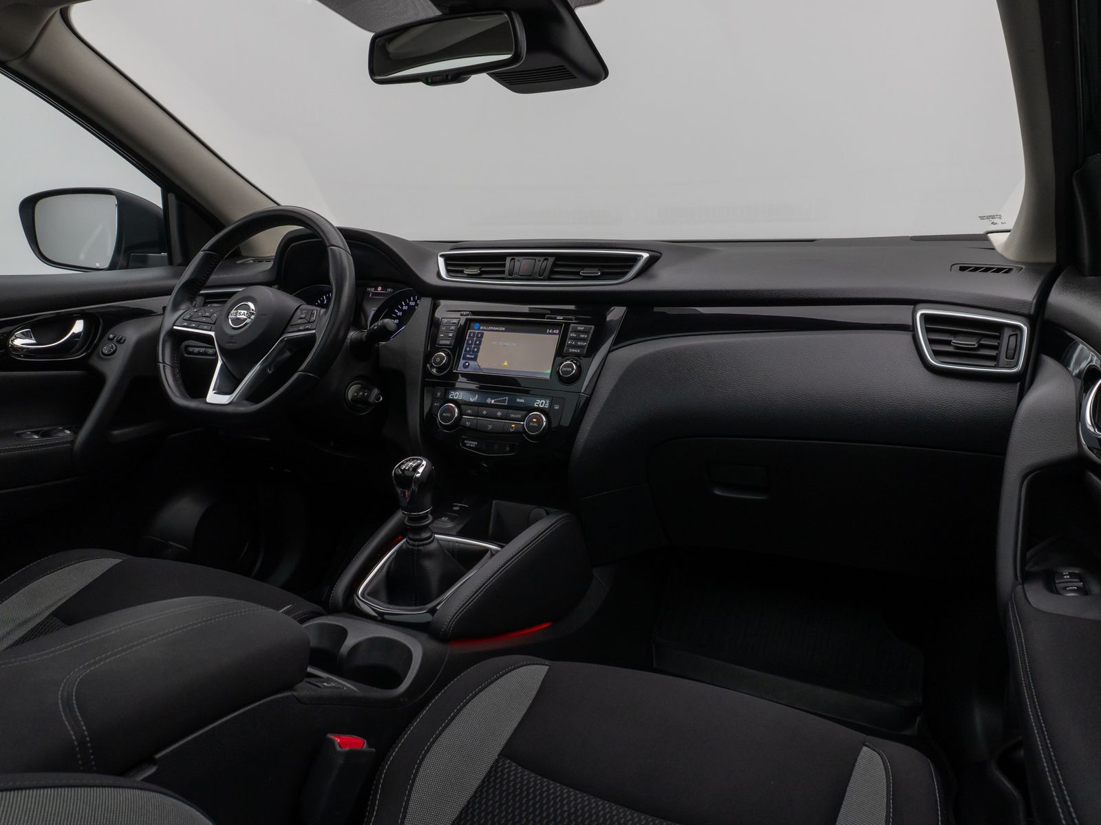 Fahrzeugabbildung Nissan Qashqai Acenta Panorama Kamera DAB Navi Xenon