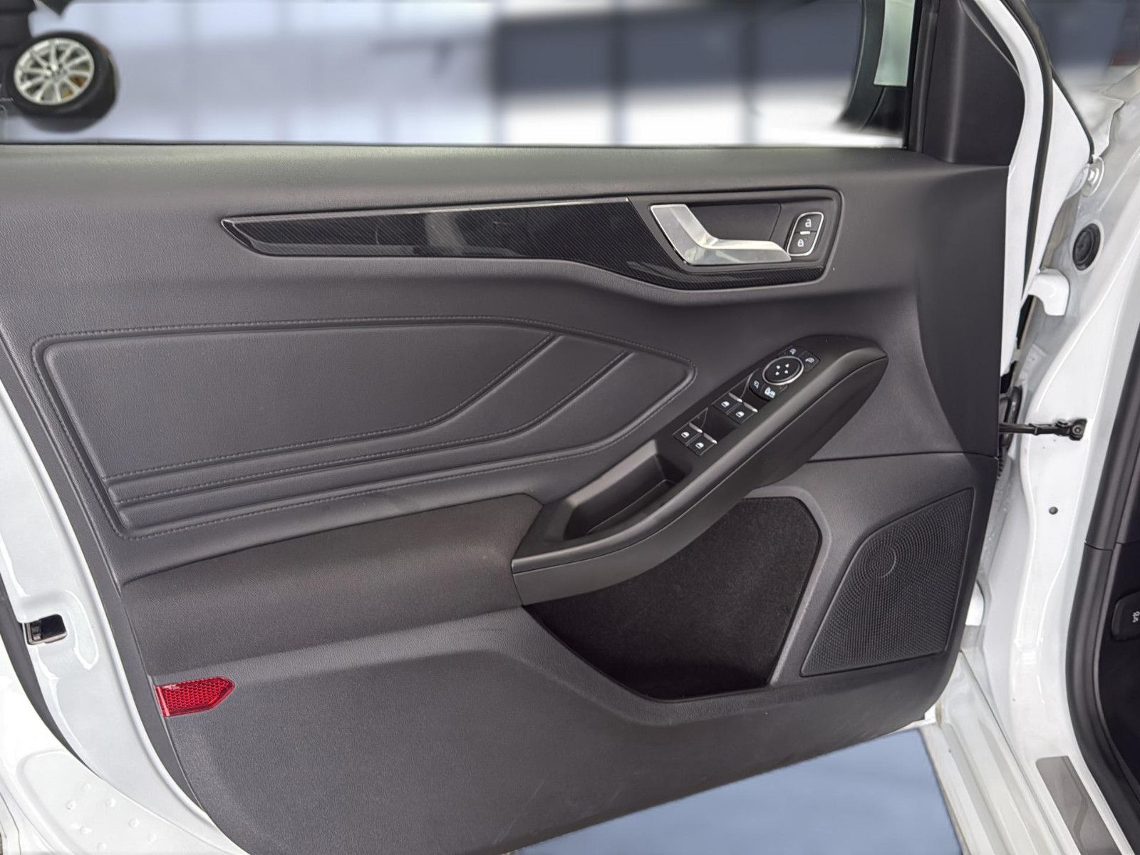 Fahrzeugabbildung Ford Focus Turnier ST-Line