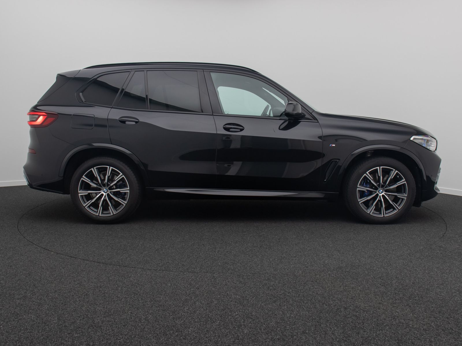 Fahrzeugabbildung BMW X5 xD40d M Sport Laser HUD DAB AHK Panorama Komf