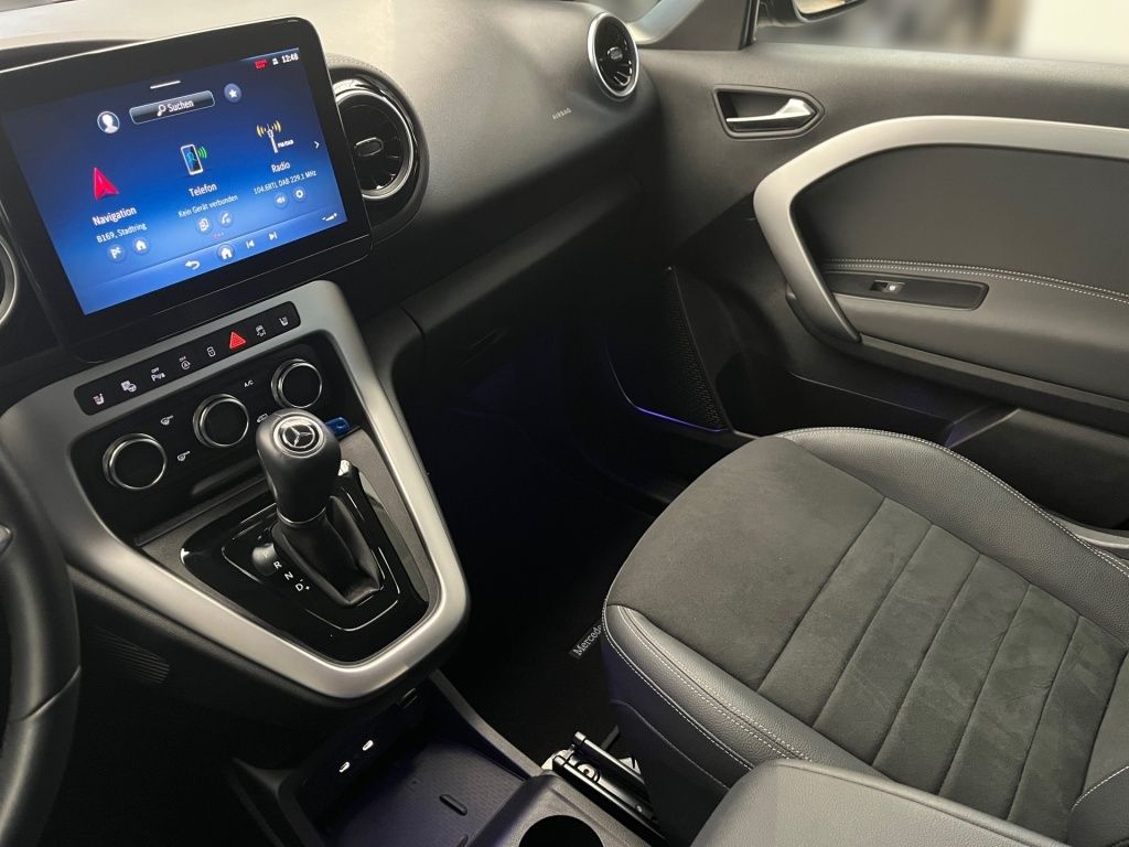 Fahrzeugabbildung Mercedes-Benz T 180 PROGRESSIVE LED Navi Sitzhzg RFK Tempomat