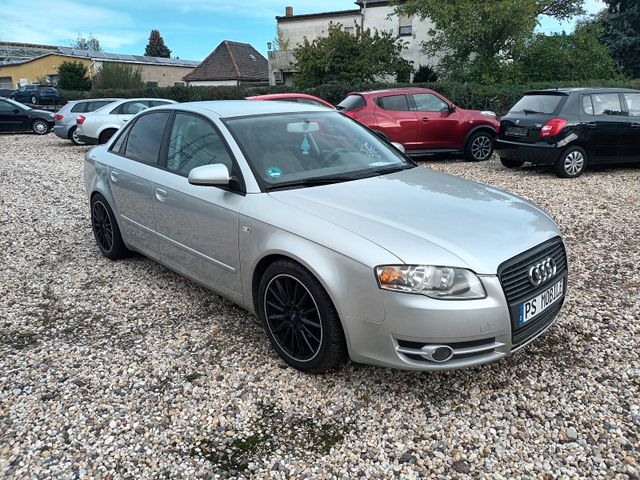 Audi A4 Lim. 1.6, Alu,Allwetter,  Tüv + Service Neu !