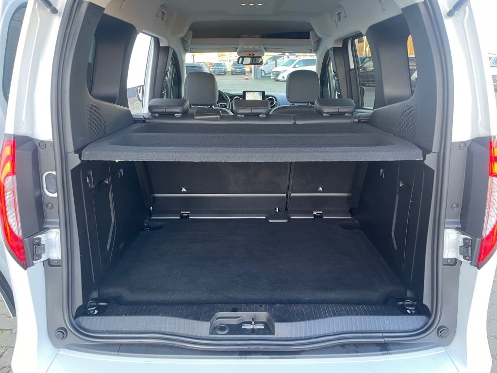 Fahrzeugabbildung Mercedes-Benz T 180 PROGRESSIVE LED Navi Sitzheizung AHK RFK