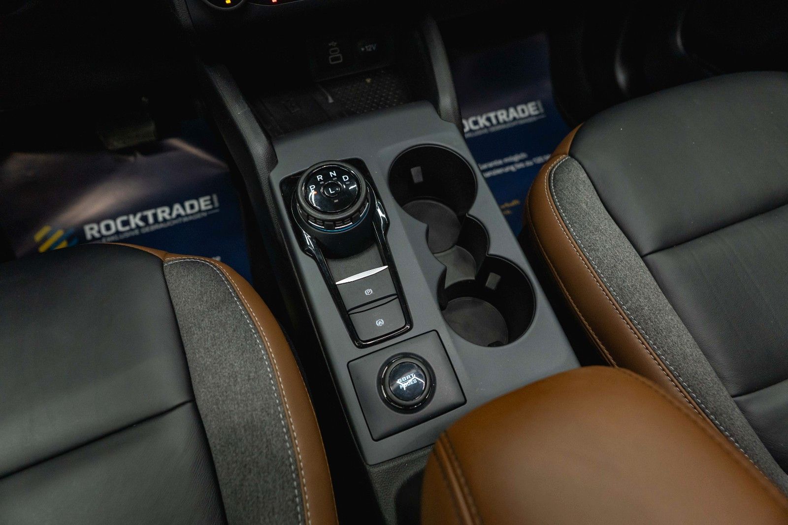 Fahrzeugabbildung Ford Bronco Sport 4x4 Outer Banks *LED*CarPlay*Pano*