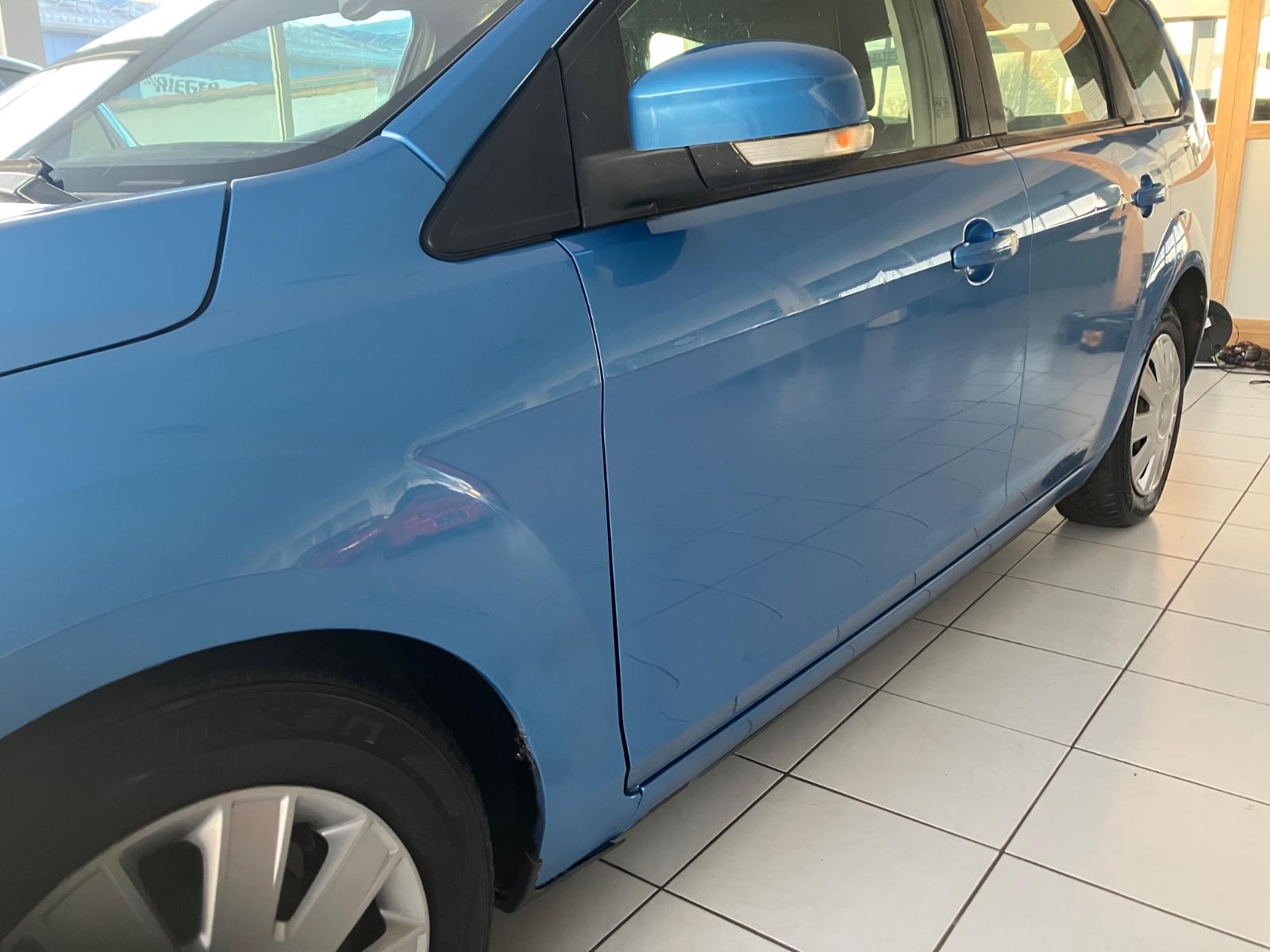 Ford Focus 2009 — photo 9