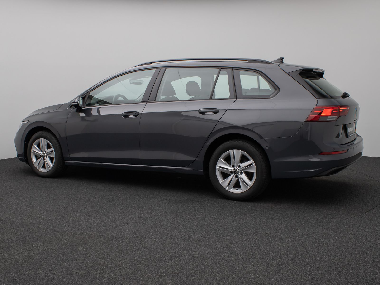 Fahrzeugabbildung Volkswagen Golf VIII Life 2.0 TDI SCR DSG HUD Kamera Lnkrhz